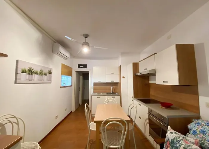 Susy, Vicino Di Apartman